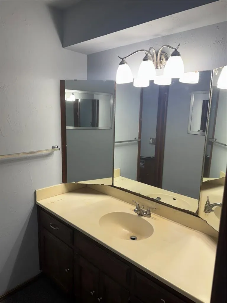 Photo 22 — 3713 Rolling Lane Circle, Midwest City, OK 73110
