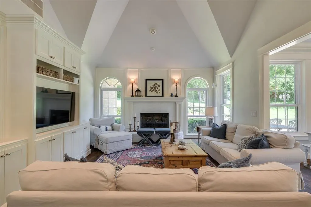 Photo 10 — 1300 Oak Springs Lane, Edmond, OK 73034
