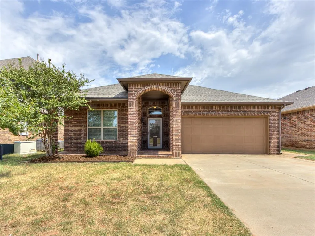 Front exterior — 3428 Sadie Drive, Yukon, OK 73099