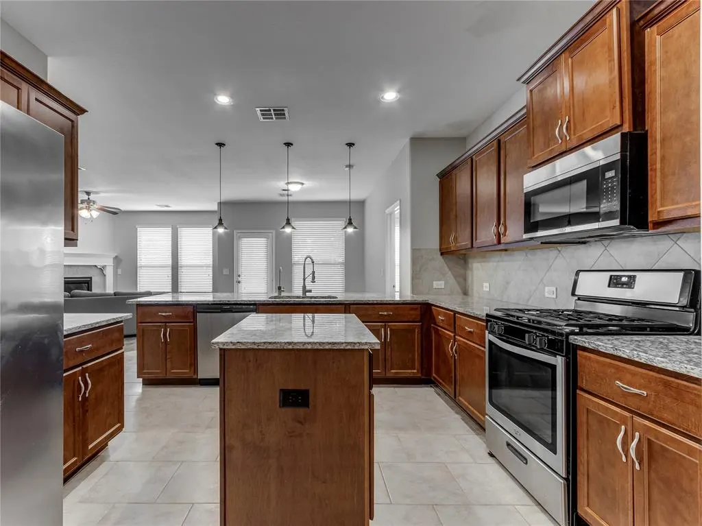 Photo 11 — 3428 Sadie Drive, Yukon, OK 73099