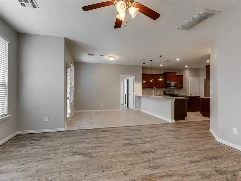 Photo 7 — 3428 Sadie Drive, Yukon, OK 73099
