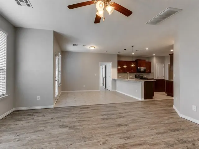 Photo 7 — 3428 Sadie Drive, Yukon, OK 73099