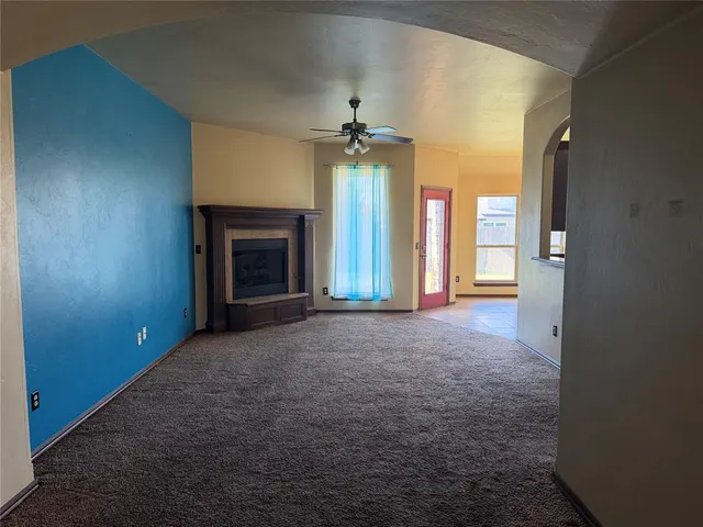 Photo 4 — 9008 NW 81st Street, Yukon, OK 73099