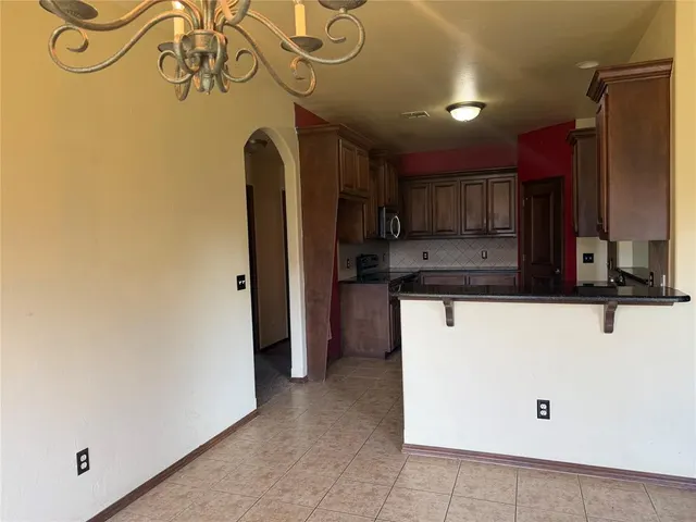 Photo 6 — 9008 NW 81st Street, Yukon, OK 73099