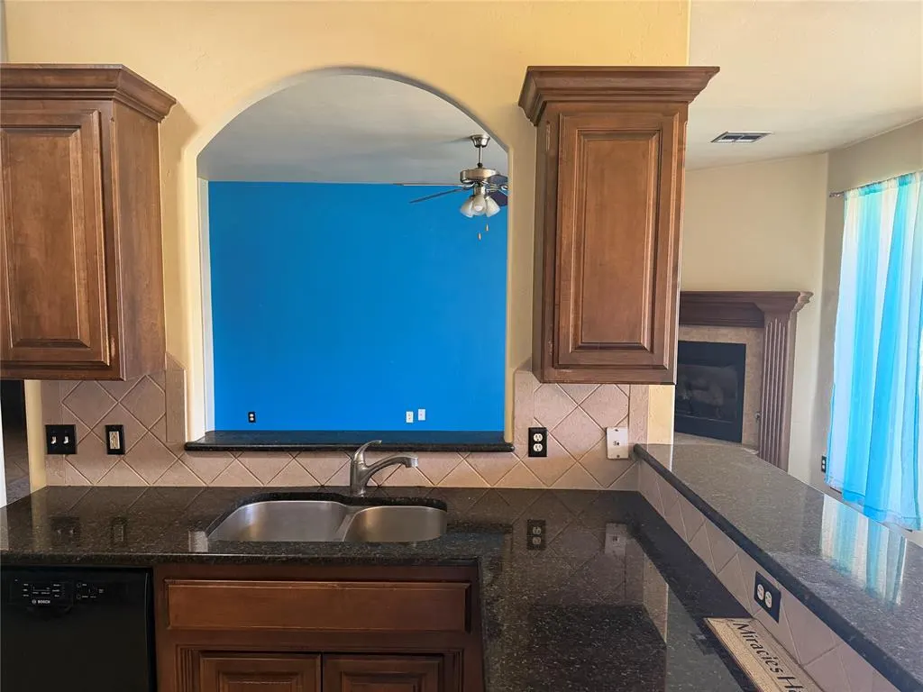 Photo 8 — 9008 NW 81st Street, Yukon, OK 73099