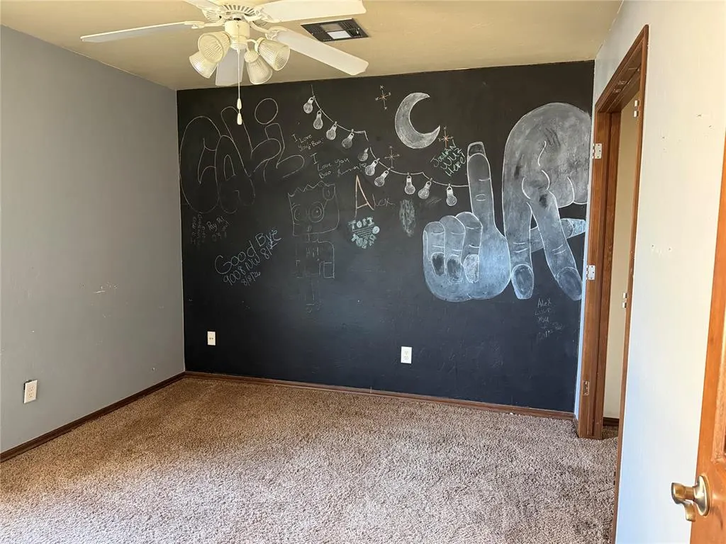 Photo 10 — 9008 NW 81st Street, Yukon, OK 73099