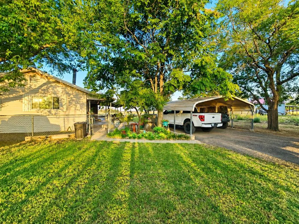Photo 3 — 20456 E 1410 Road 109, Lone Wolf, OK 73655