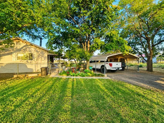 Photo 3 — 20456 E 1410 Road 109, Lone Wolf, OK 73655