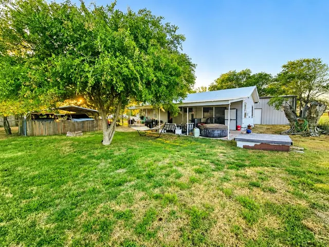 Photo 5 — 20456 E 1410 Road 109, Lone Wolf, OK 73655