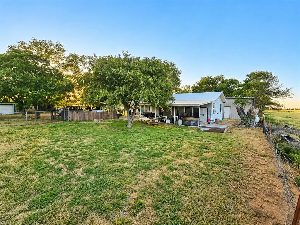 Photo 6 — 20456 E 1410 Road 109, Lone Wolf, OK 73655