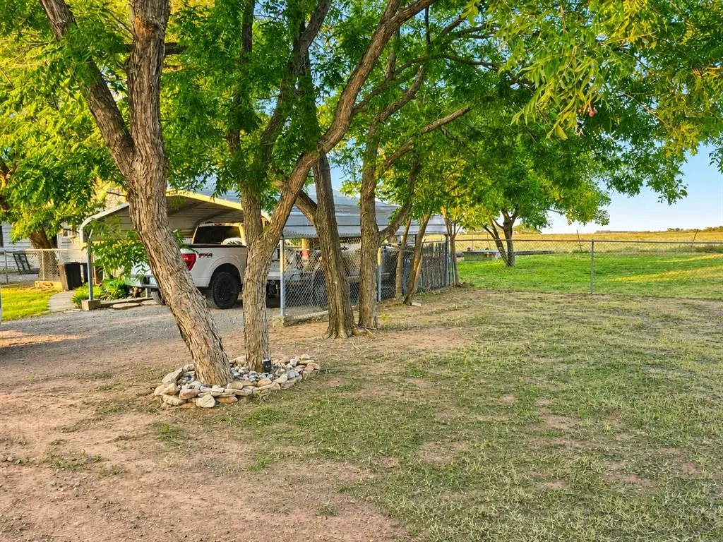 Photo 8 — 20456 E 1410 Road 109, Lone Wolf, OK 73655