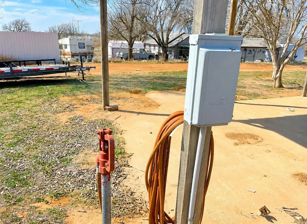 Photo 33 — 20456 E 1410 Road 109, Lone Wolf, OK 73655