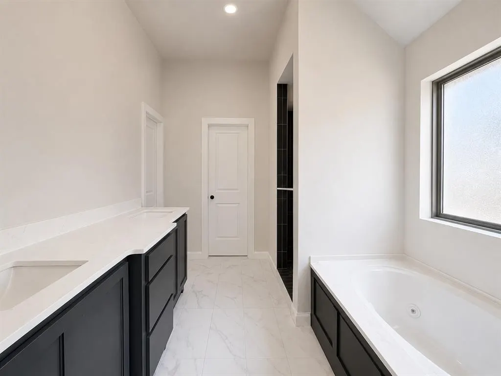 Photo 14 — 5105 Vine Cliff Road, Mustang, OK 73064