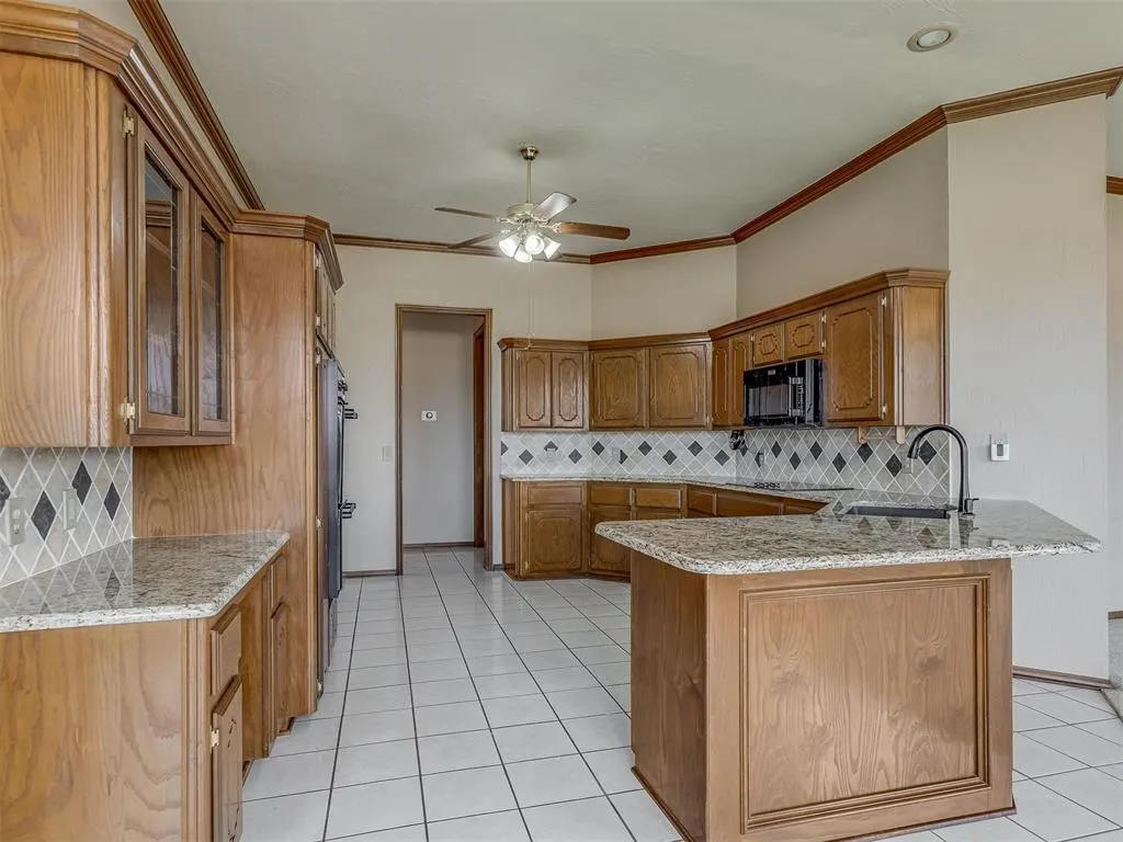 Photo 8 — 2833 NW 159th Street, Edmond, OK 73013