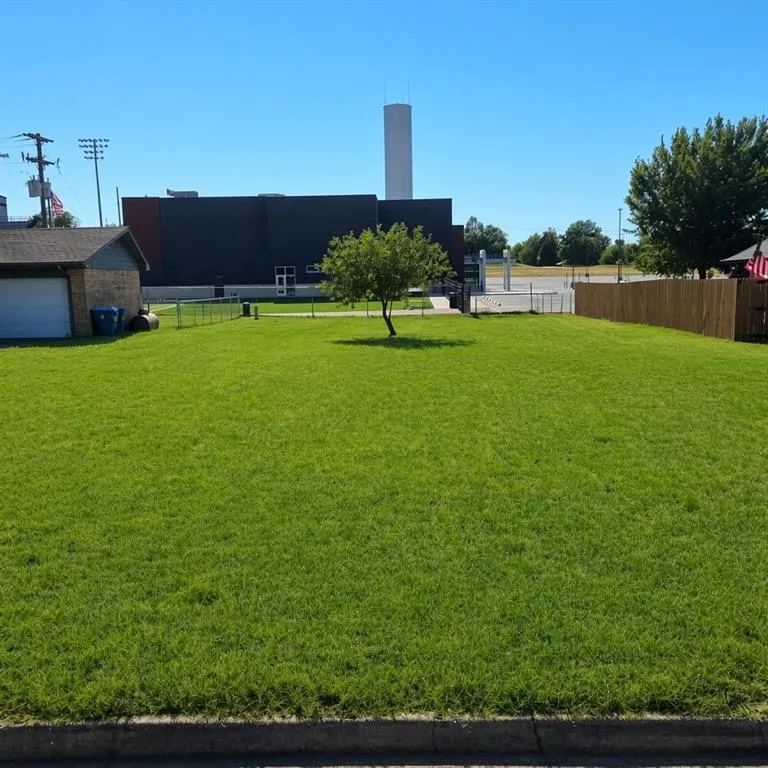 Photo 2 — 198 Gath Circle, Tuttle, OK 73089