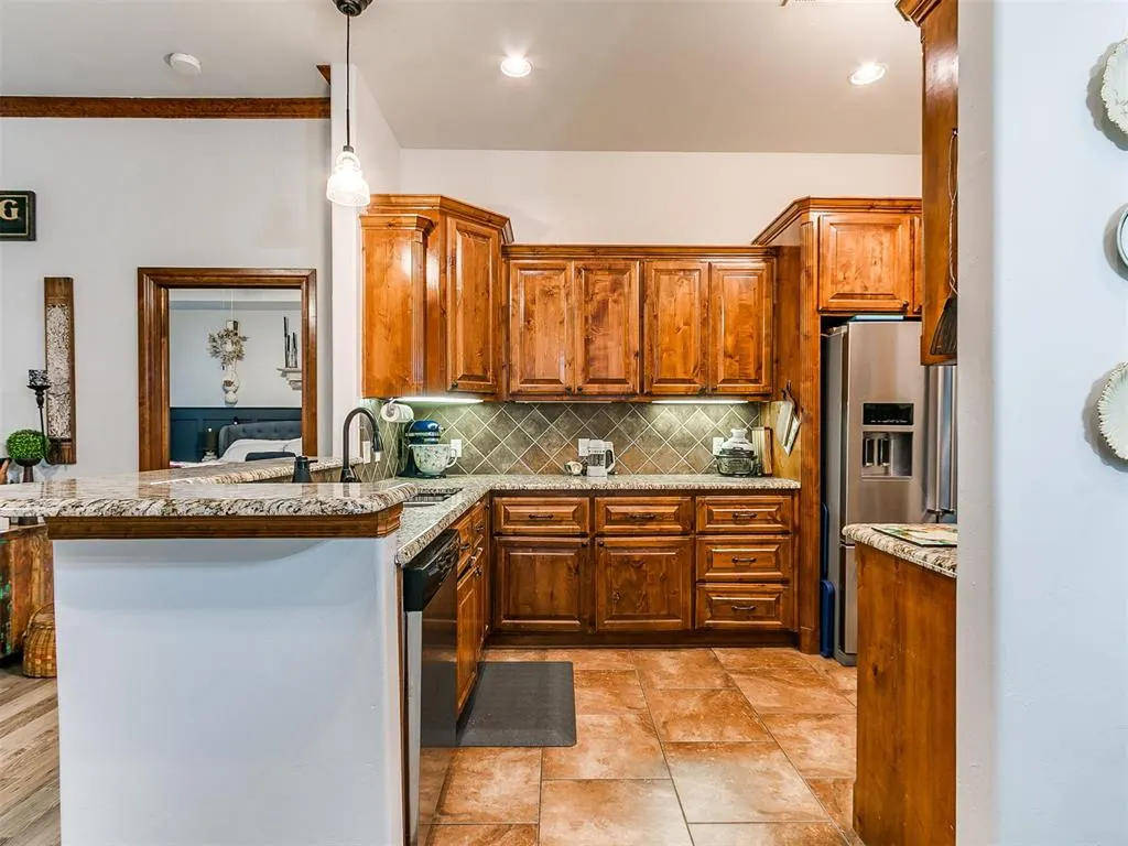 Photo 6 — 11456 Coyote Run, Guthrie, OK 73044