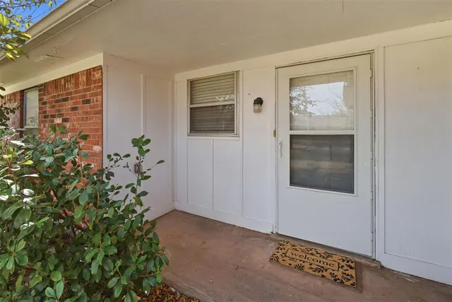 Photo 5 — 6310 SW Park Place, Lawton, OK 73505