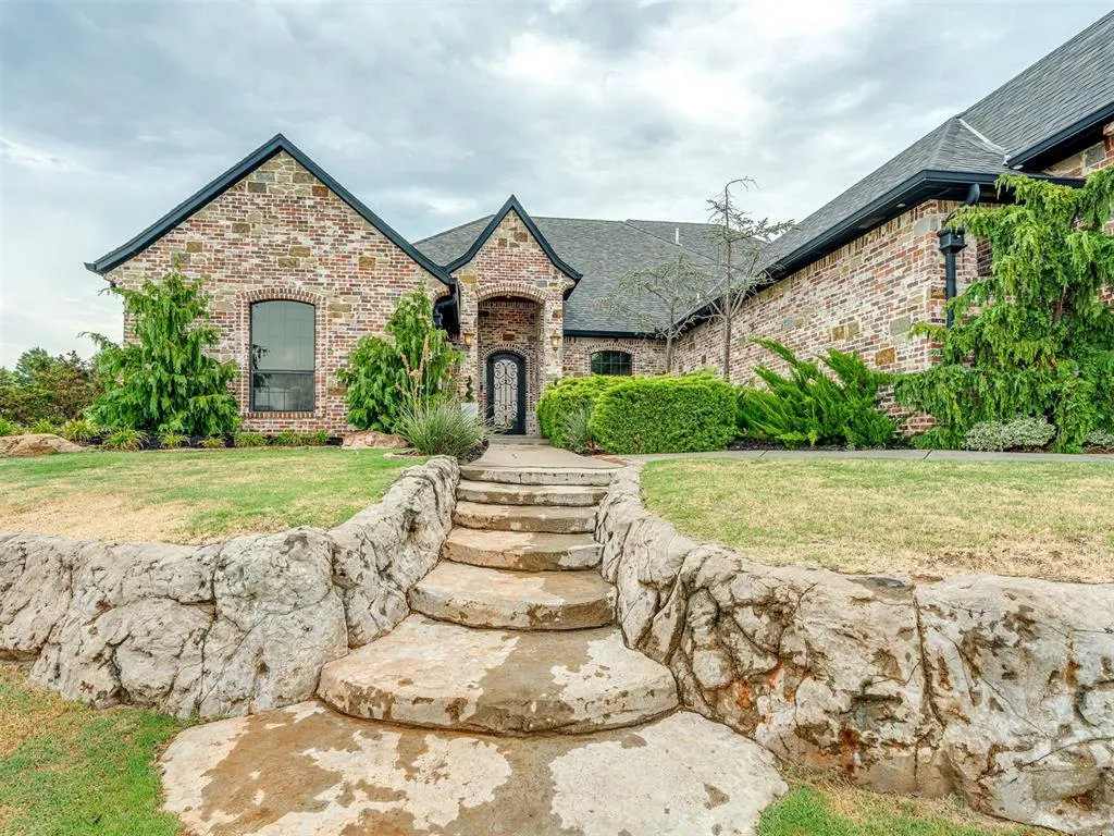 Photo 2 — 3450 Sarah Drive, Newcastle, OK 73065