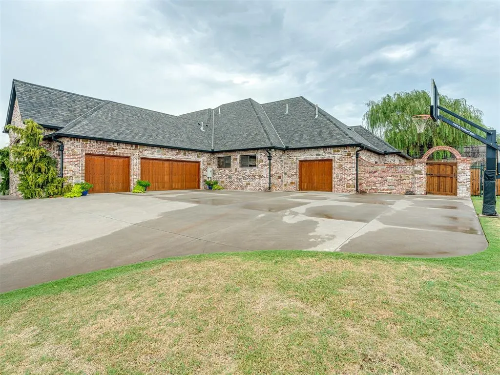 Photo 4 — 3450 Sarah Drive, Newcastle, OK 73065