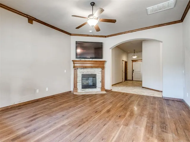 Photo 2 — 641 SW 28th Street, Moore, OK 73160
