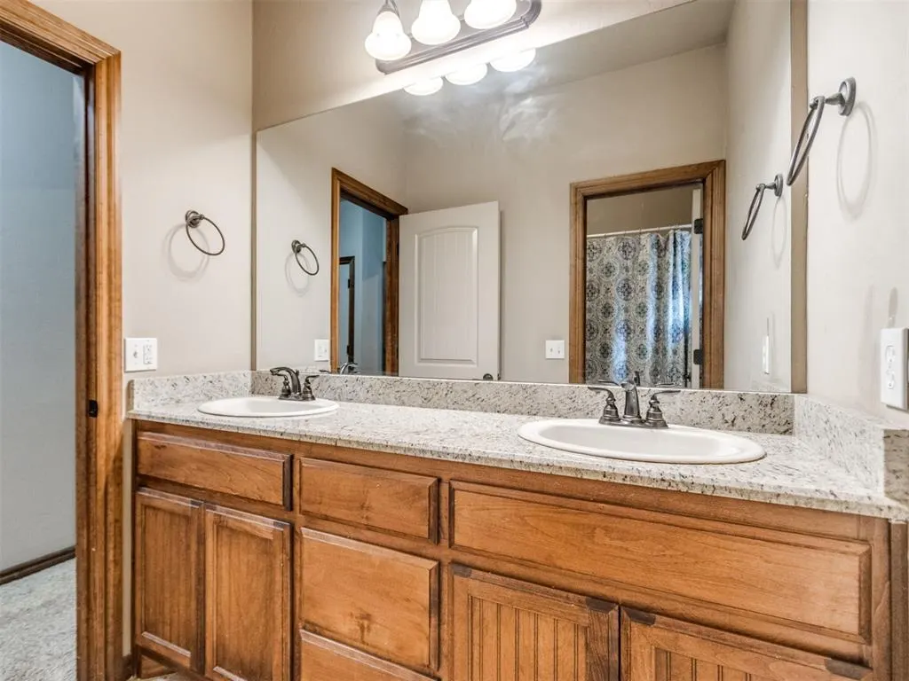 Photo 35 — 641 SW 28th Street, Moore, OK 73160