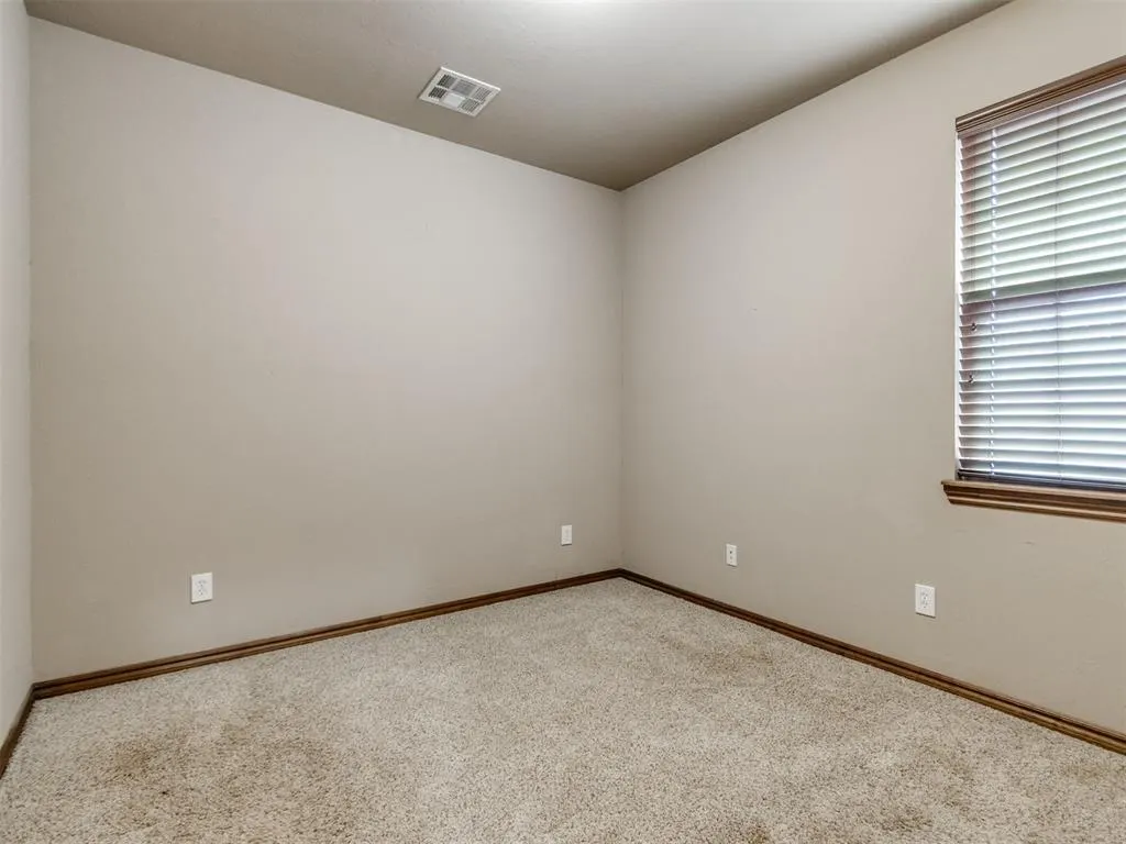 Photo 37 — 641 SW 28th Street, Moore, OK 73160