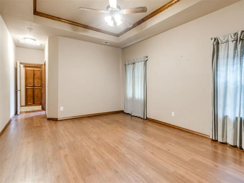 Photo 18 — 641 SW 28th Street, Moore, OK 73160