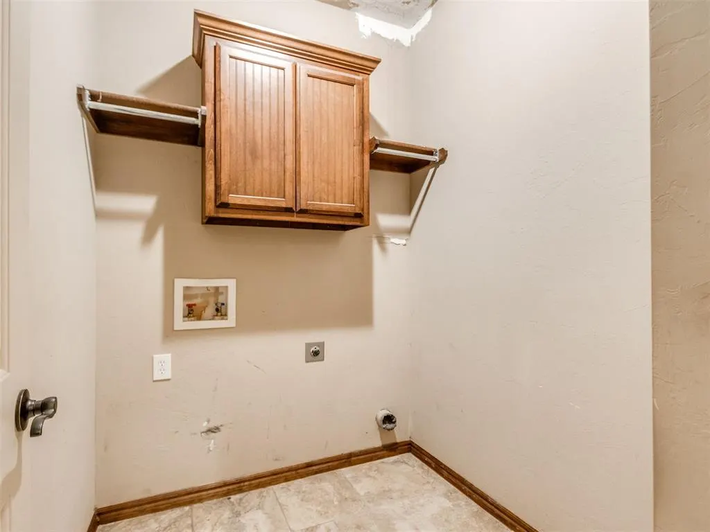 Photo 39 — 641 SW 28th Street, Moore, OK 73160