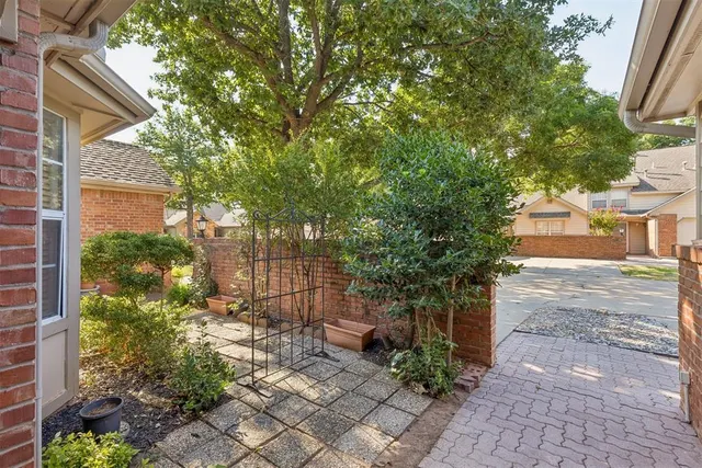 Photo 3 — 11819 Red Oak Way, Oklahoma City, OK 73162