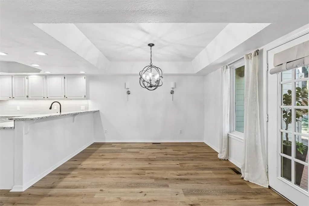 Photo 13 — 11819 Red Oak Way, Oklahoma City, OK 73162