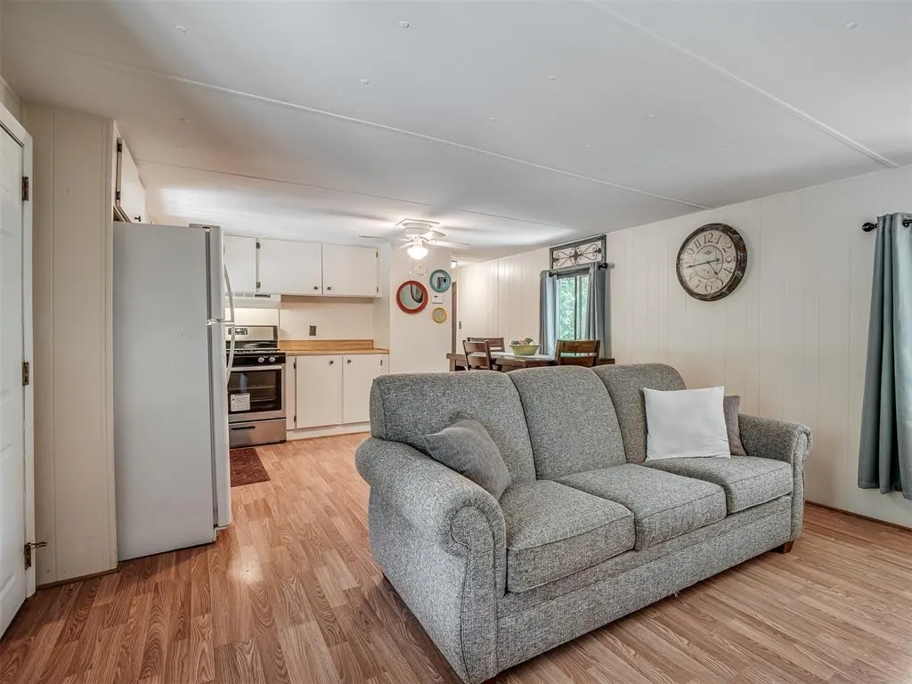 Photo 10 — 332 Royal Lane, Canadian, OK 74425