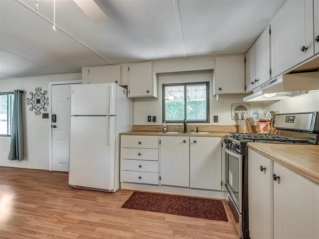 Photo 12 — 332 Royal Lane, Canadian, OK 74425