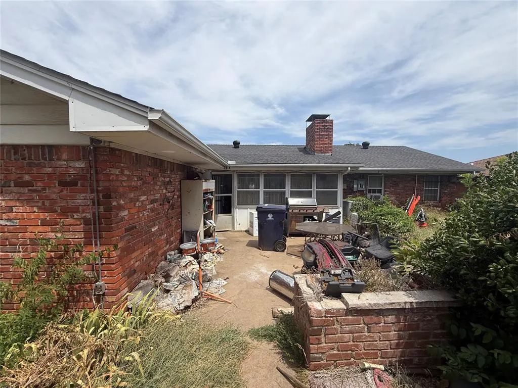 Front exterior — 1300 NE 47th Street, Oklahoma City, OK 73111