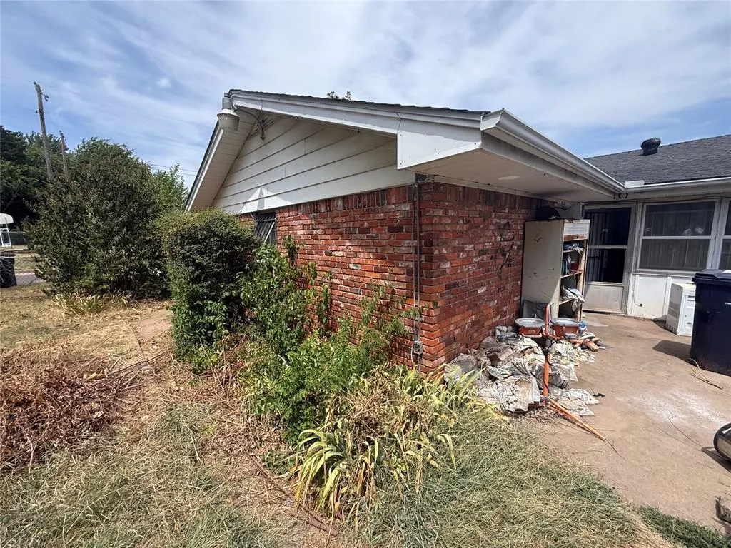 Photo 4 — 1300 NE 47th Street, Oklahoma City, OK 73111