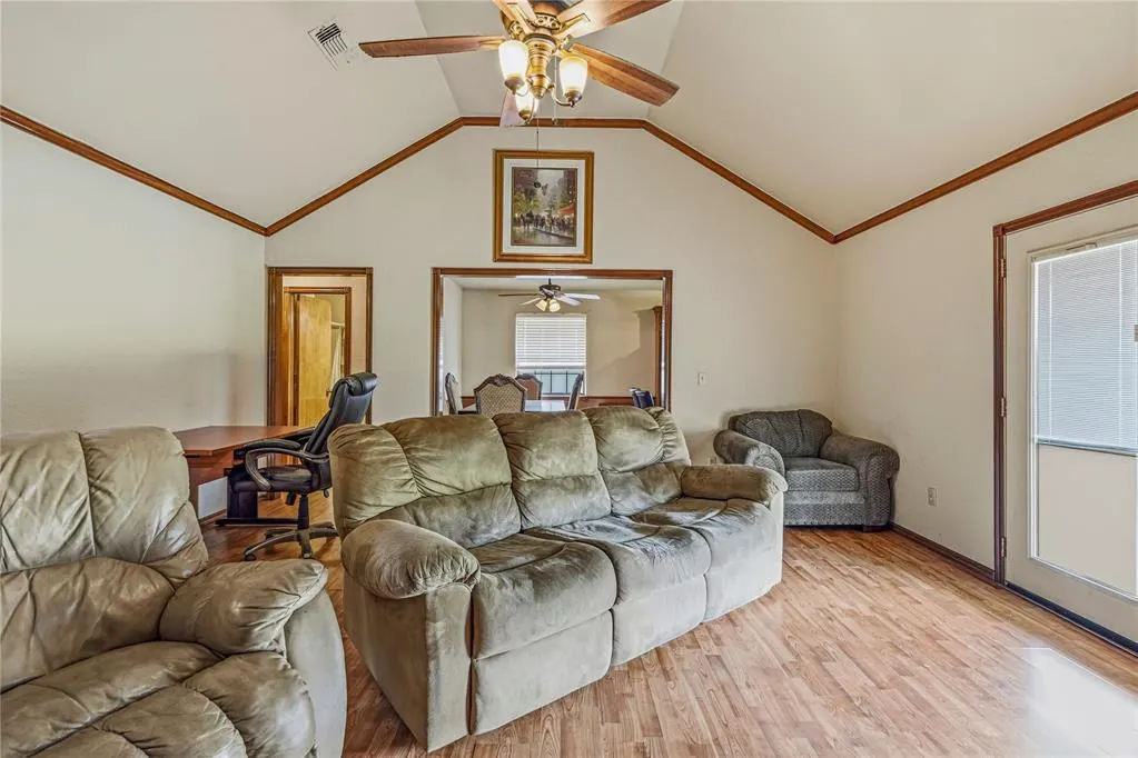 Photo 9 — 14509 Briarcliff Drive, Oklahoma City, OK 73170