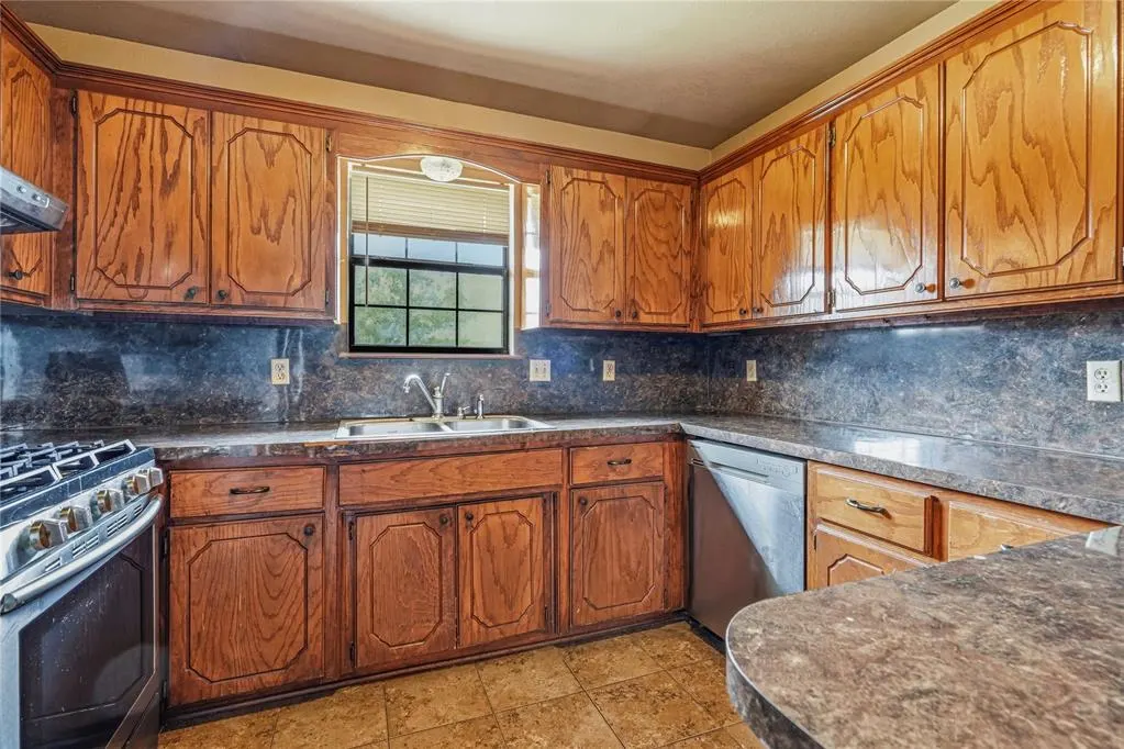 Photo 14 — 14509 Briarcliff Drive, Oklahoma City, OK 73170