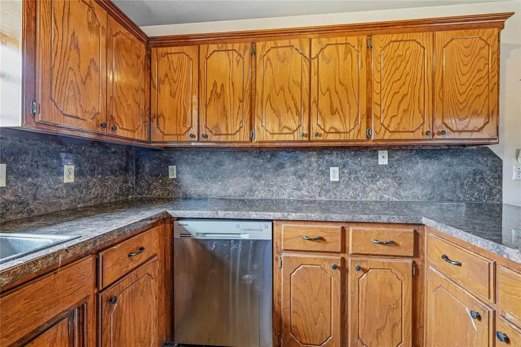 Photo 15 — 14509 Briarcliff Drive, Oklahoma City, OK 73170