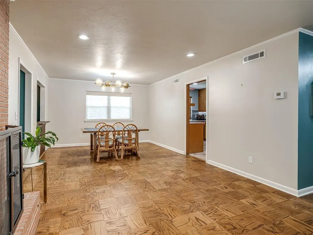 Photo 7 — 1327 W Wilshire Boulevard, Oklahoma City, OK 73116