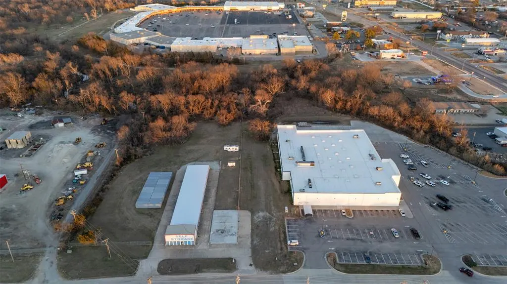 Photo 19 — 1200 Lonne Abbott Boulevard, Ada, OK 74820