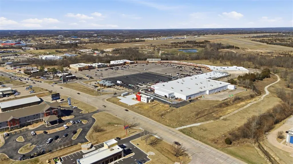 Photo 34 — 1200 Lonne Abbott Boulevard, Ada, OK 74820