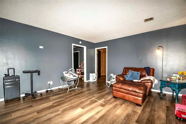 Photo 6 — 606 N Cedar Avenue, Stroud, OK 74079