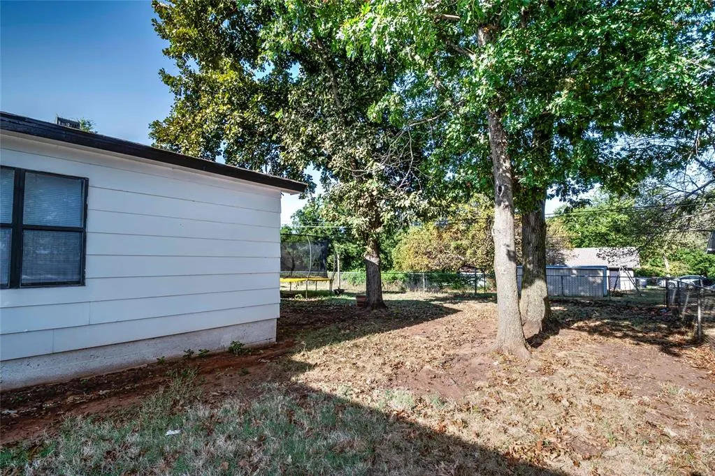 Photo 17 — 606 N Cedar Avenue, Stroud, OK 74079