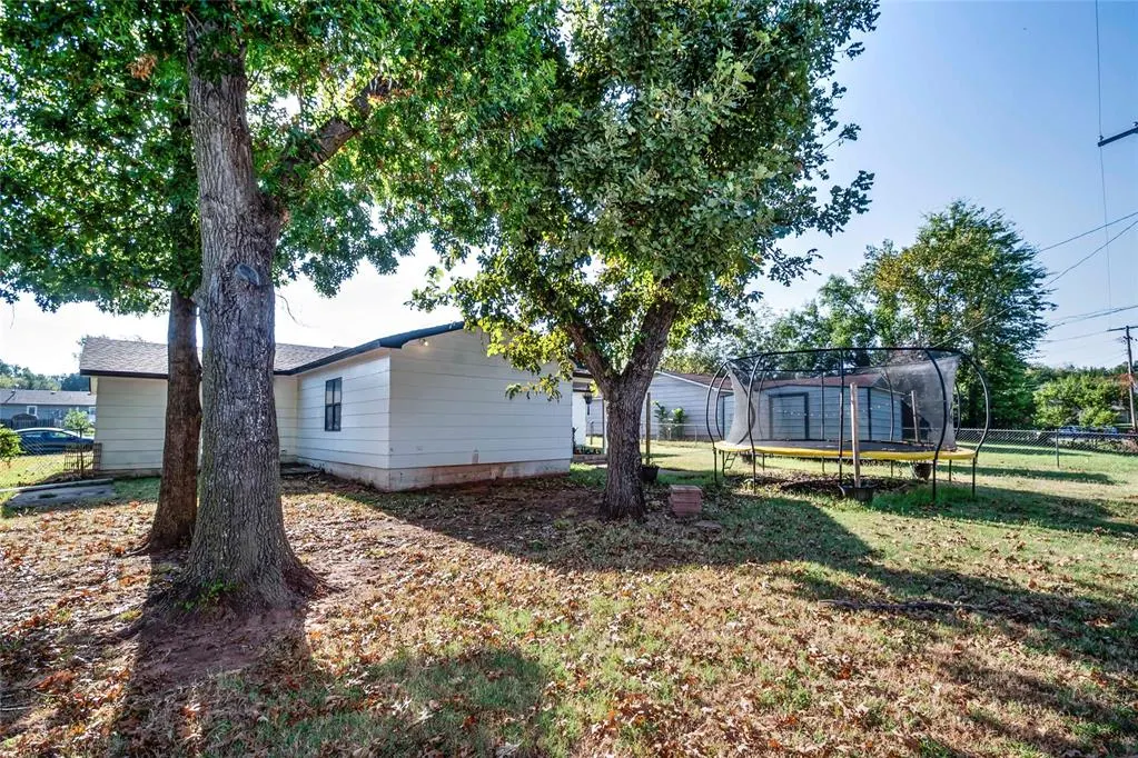 Photo 18 — 606 N Cedar Avenue, Stroud, OK 74079