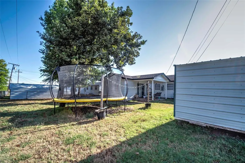 Photo 19 — 606 N Cedar Avenue, Stroud, OK 74079