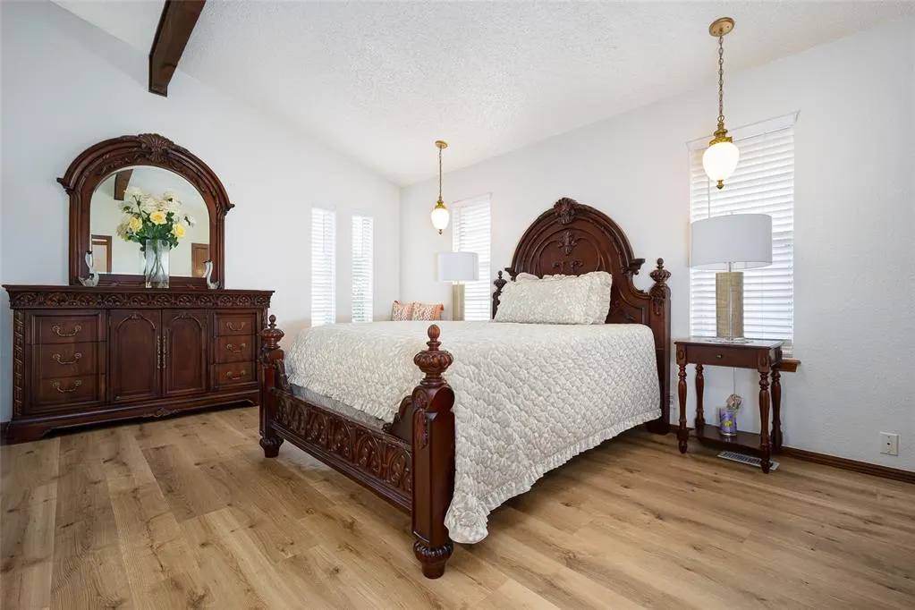 Photo 10 — 10312 Fairfax Lane, Yukon, OK 73099
