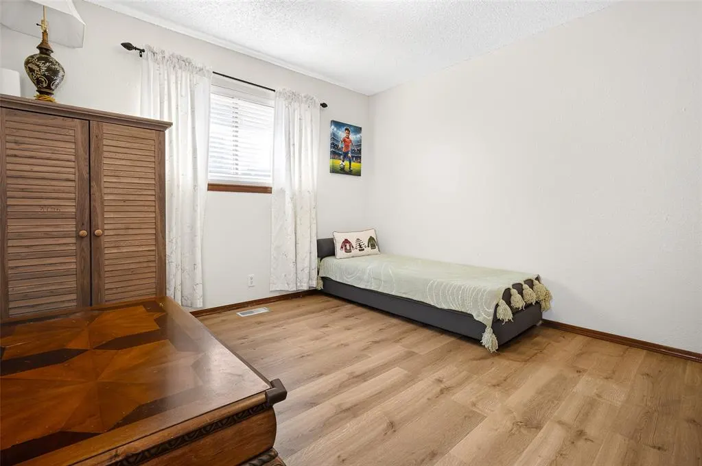 Photo 13 — 10312 Fairfax Lane, Yukon, OK 73099