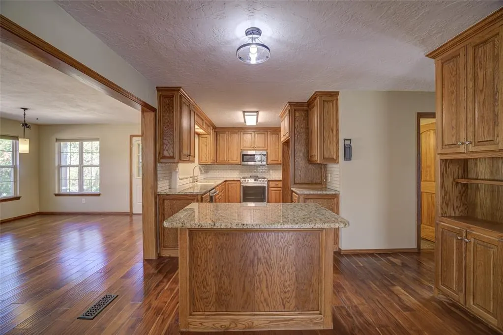 Photo 7 — 1220 Barkley Avenue, Norman, OK 73071
