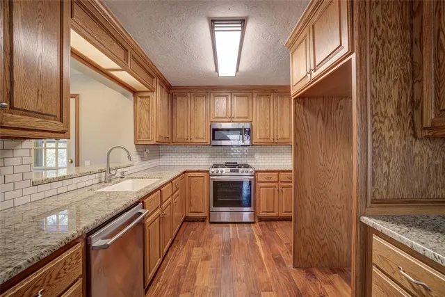 Photo 8 — 1220 Barkley Avenue, Norman, OK 73071