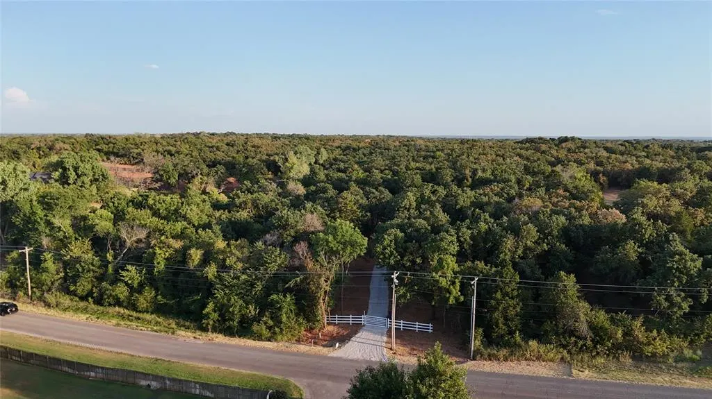 Photo 8 — 8750 E Waterloo Road, Arcadia, OK 73007