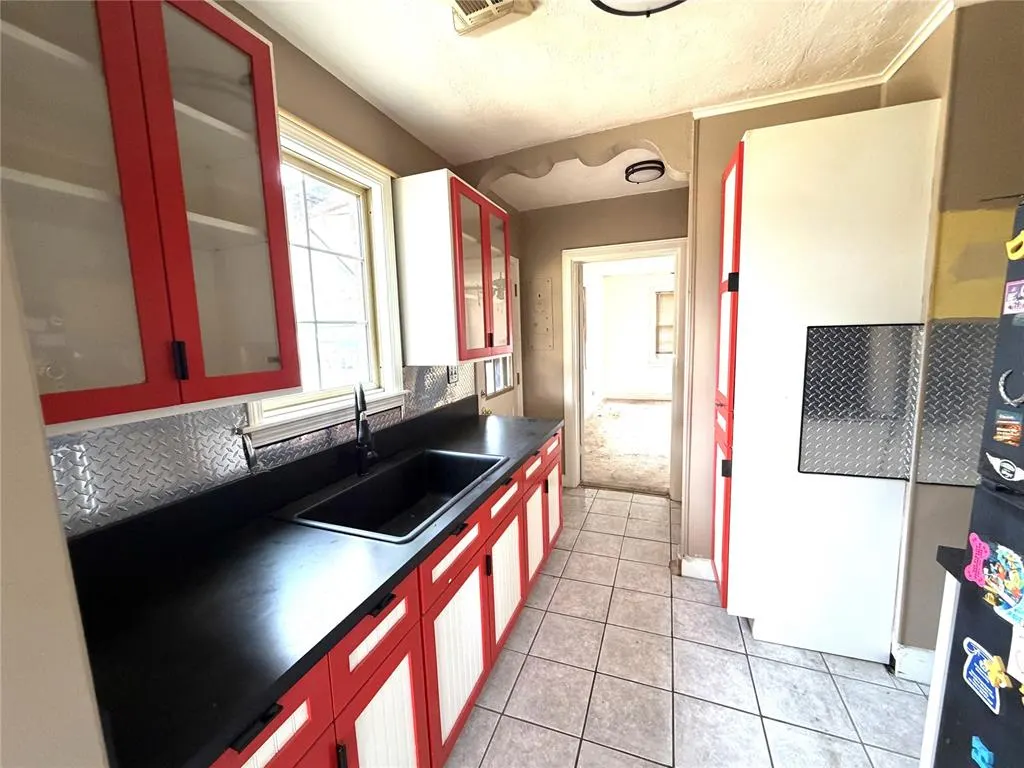 Photo 3 — 2101 NW 27th Street, Oklahoma City, OK 73107